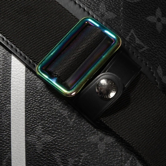 Louis Vuitton Monogram Eclipse Apollo GM Messenger Bag - Picture 9 of 15